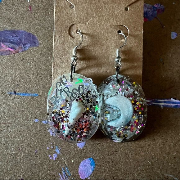 Four-twenty friendly sky high in the moon earrings - Picture 2 of 4